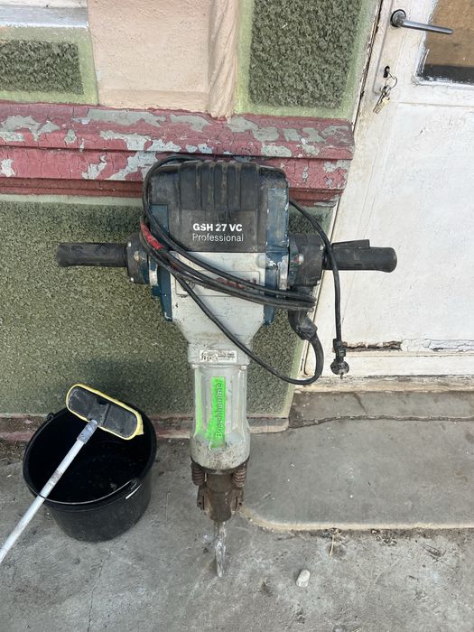 Inchiriez mai compactor, placa compactoare , picamer ,