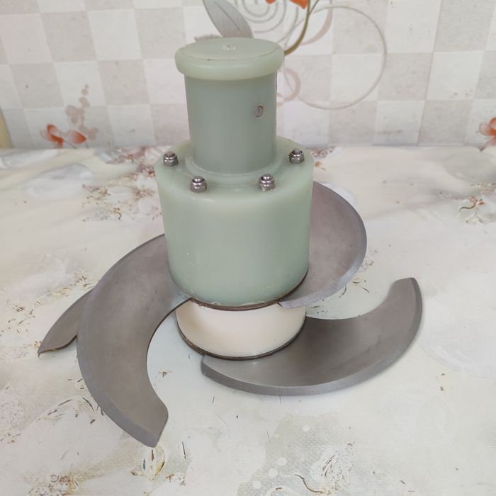 Куттер 5 литров новый