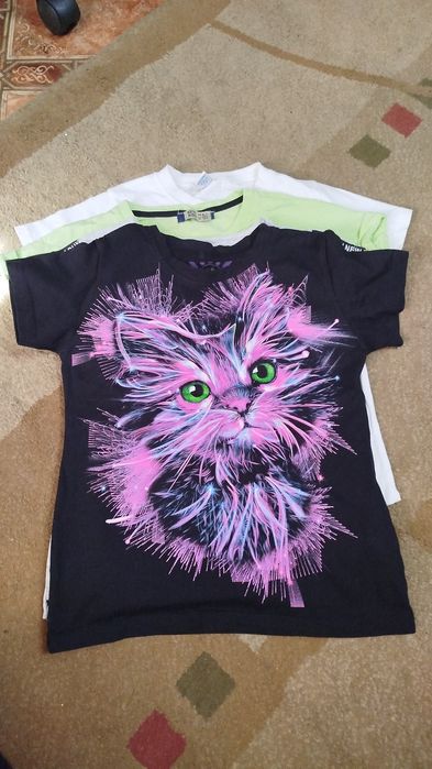 Продам футболки для девочки