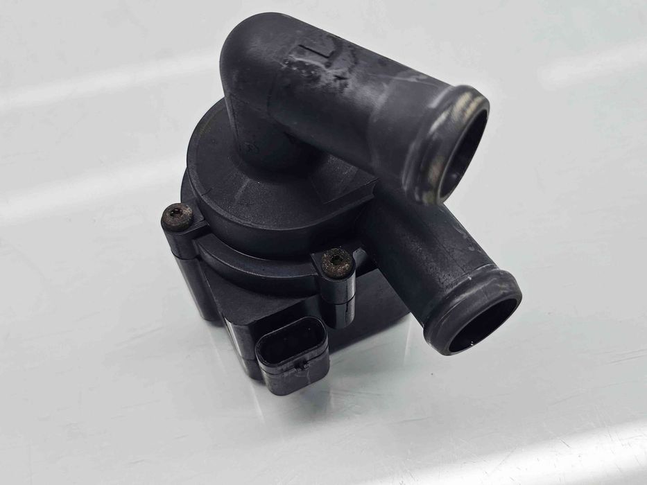 Pompa recirculare apa  Volkswagen Golf 6 (5K1) [Fabr 2009-2013] 5N0965