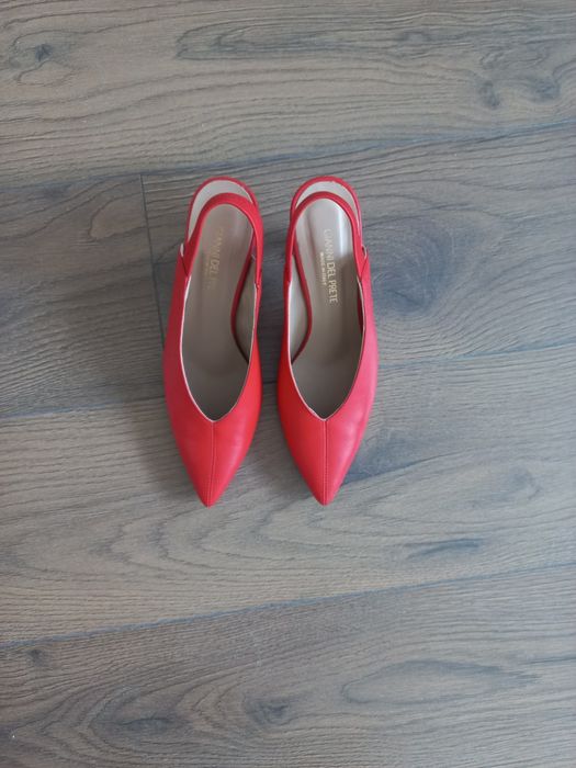 Женские кожаные туфли