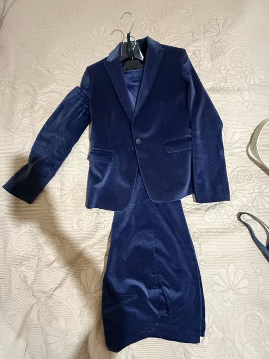 Велюровый костюм  темно синий, темные красные ромбикиРазмер М.