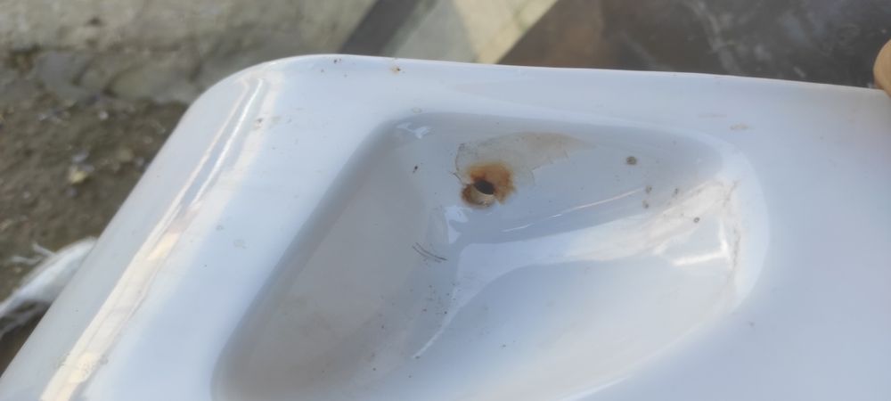 Мужской писсуар и всё