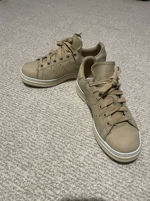 Adidas dama bej