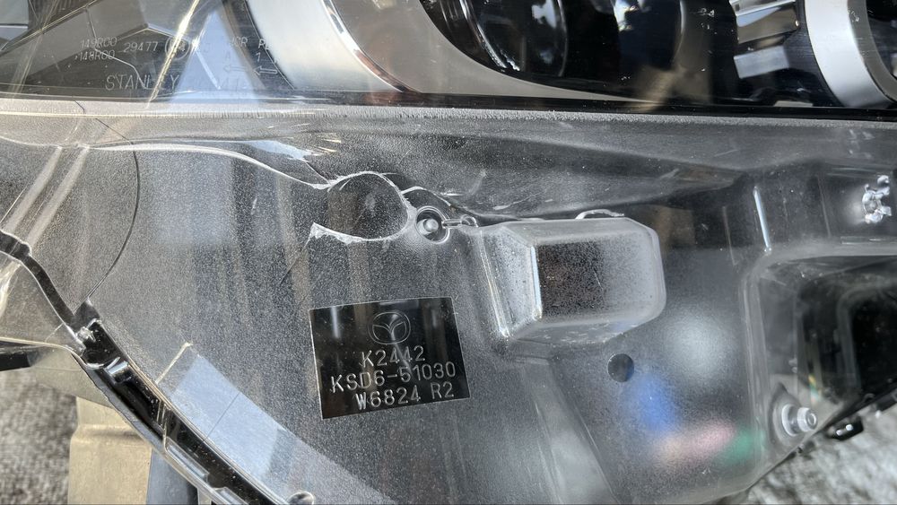 3 броя Десен и ляв фар Mazda CX5 2022-