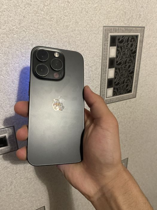 Срочно продаю  Айфон 15 про