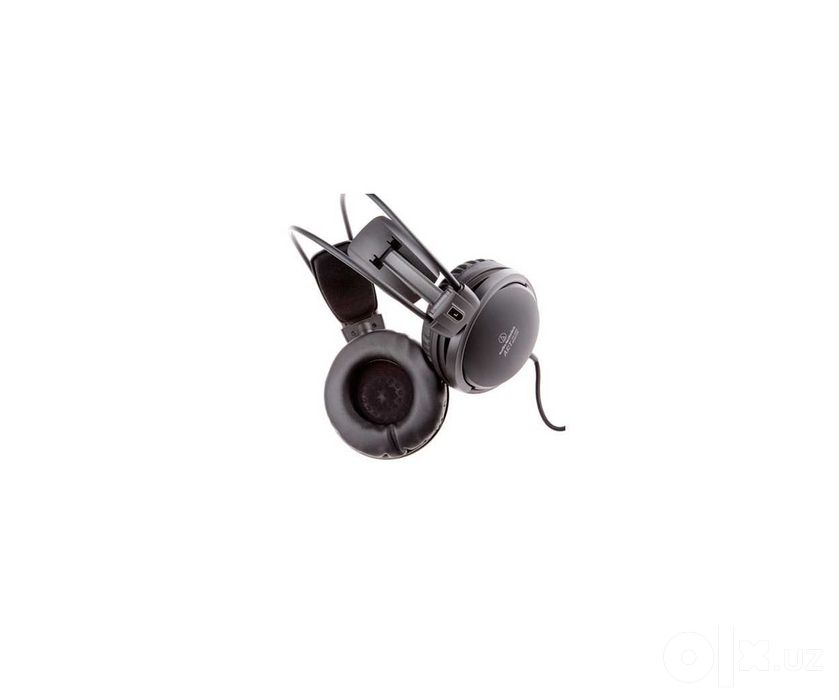 - Полноразмерные закрытые мониторные наушники Audio-Technica ATH-A550Z