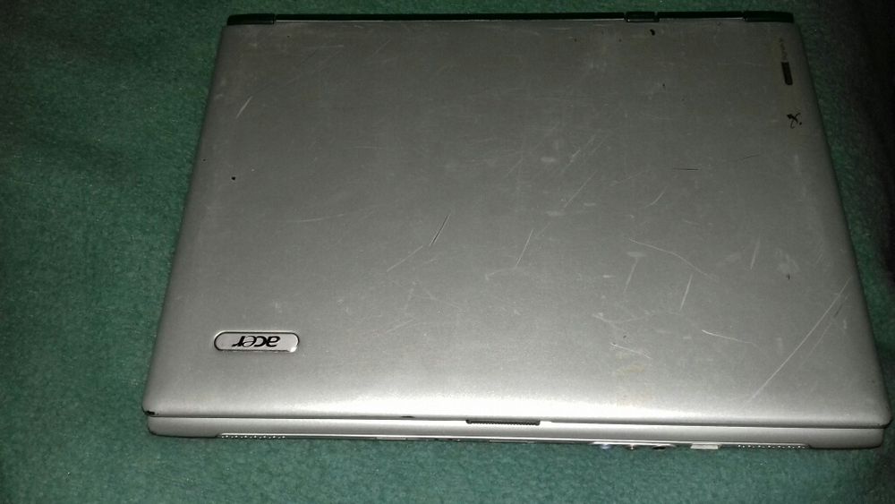 Laptopuri Fujitsu Esprimo Mobile V5535/V5515 si Acer Aspire 1650 funct