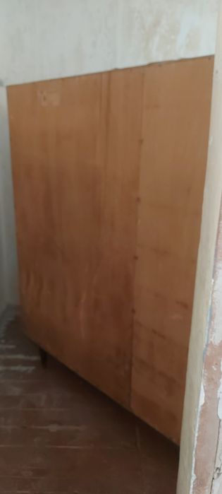 Плательный шкаф и кухня