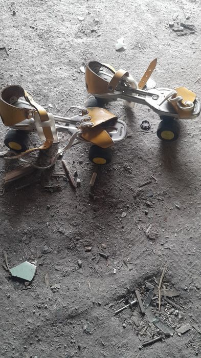 Стари ролкови кънки