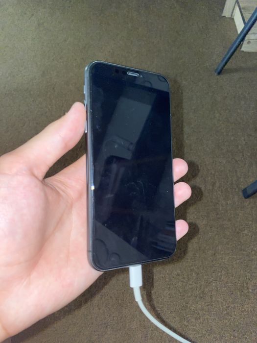 Iphone 11 128 tali 71 yomkst face ishlamidi