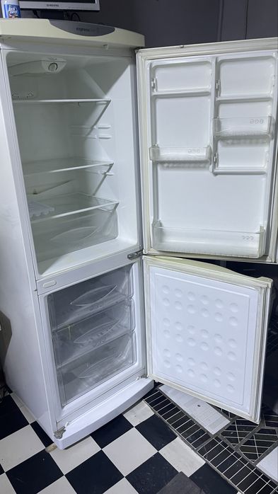 Продам холодильник