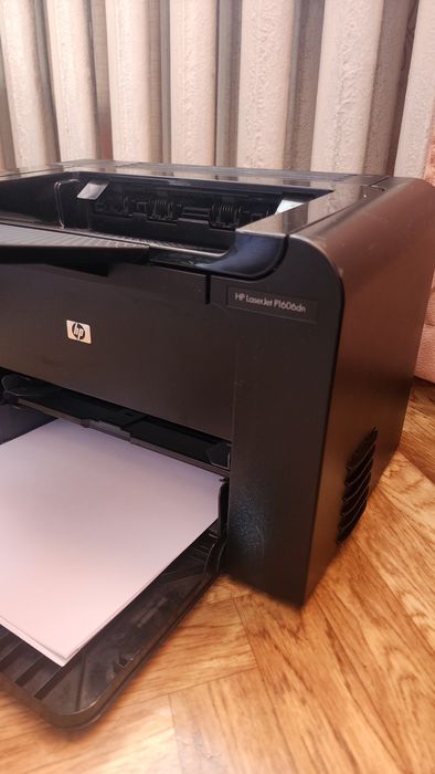 Принтер hp p1606dn