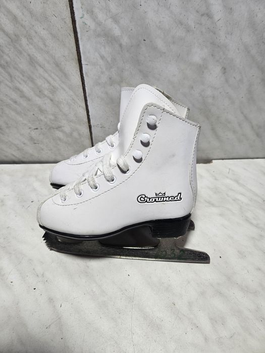 Patine 1032 gheata patinaj artistic Crowned marime  28 (18 cm).