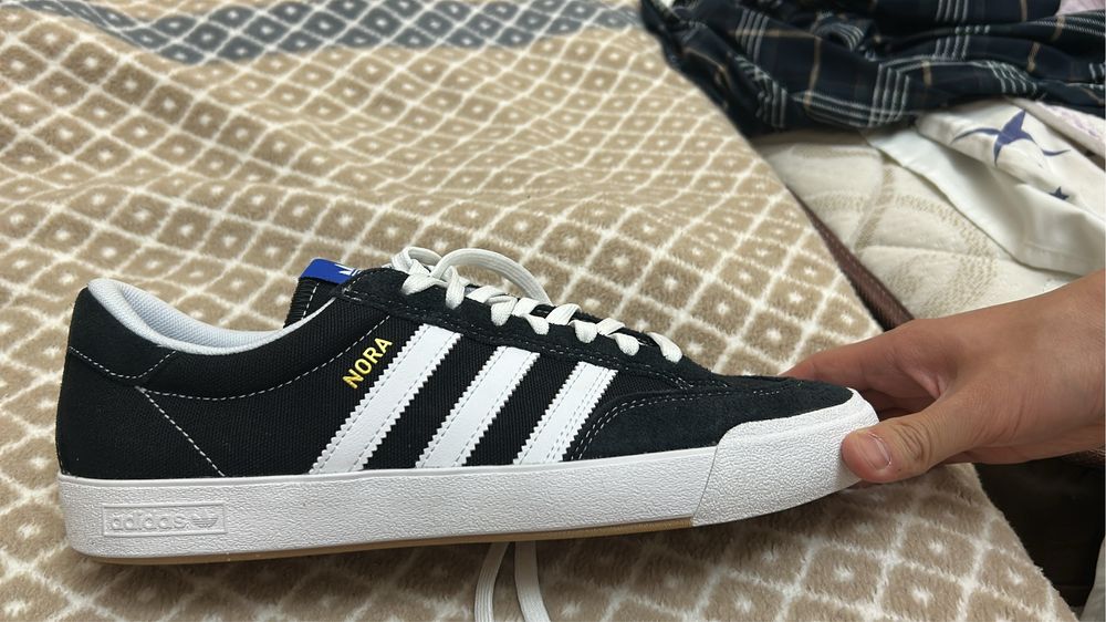 кроссовки адидас оригинал