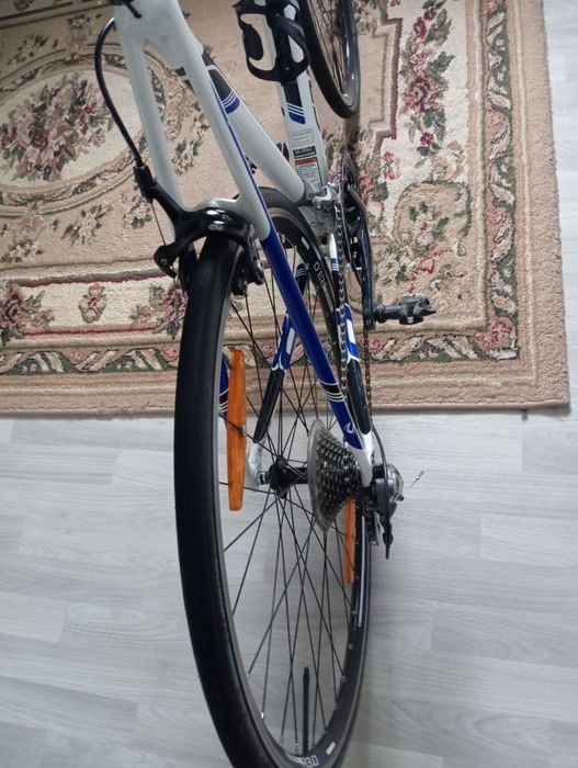 Велосипед шоссейный cannondale_caad8 _2016