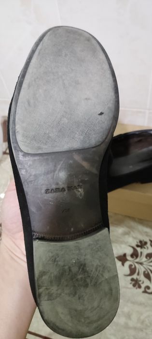 Туфлилар 2 та. Brend Zara man.