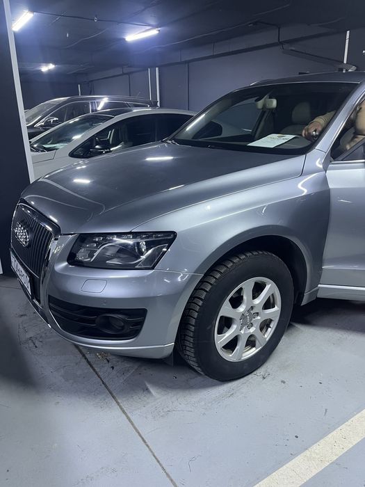 Срочно продам ауди Q5