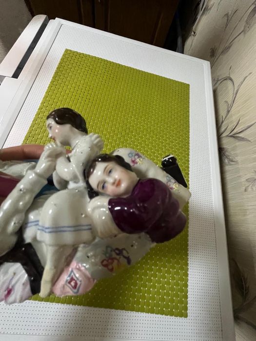 Статуэтка фарфоровая немецкая.