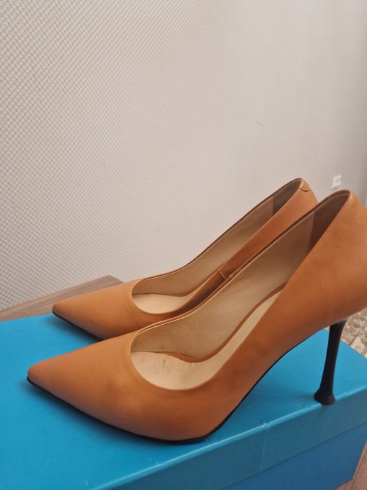 Продам туфли Baver