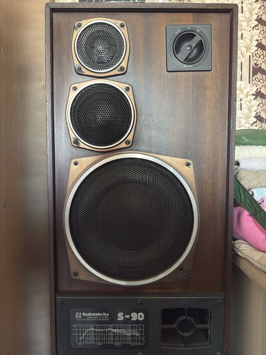 Продаеться комплект их 4 шт s90