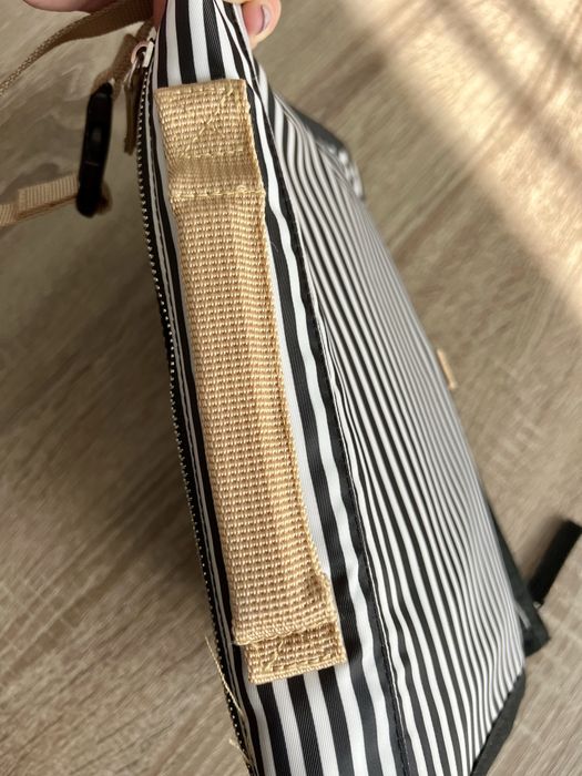 Skip Hop Statie de schimbat scutece - Pronto Signature Black/White