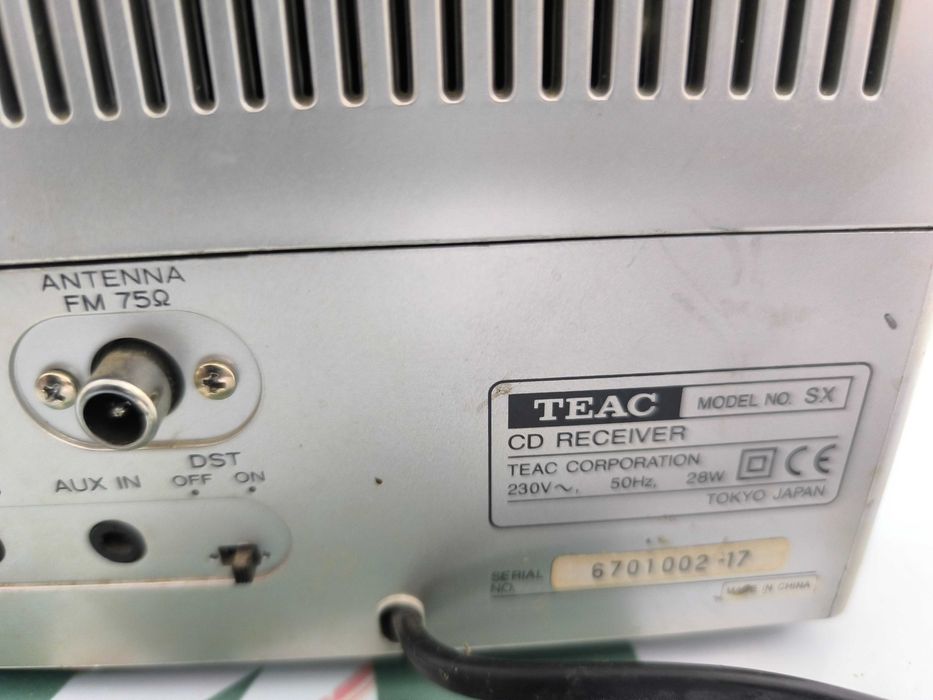 CD Receiver TEAC SX, cu radio FM, intrare AUX si iesire casti