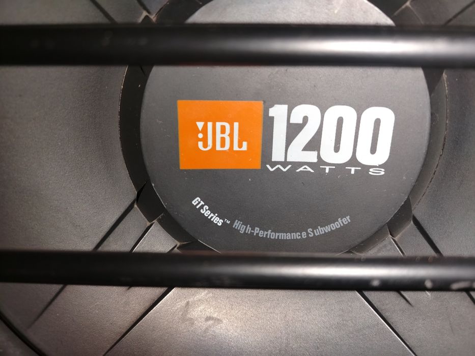 Продам Сабвуфер в машину