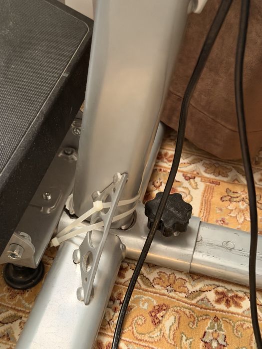 Симрейс симулятор в сборе thrustmaster 300 + playseat