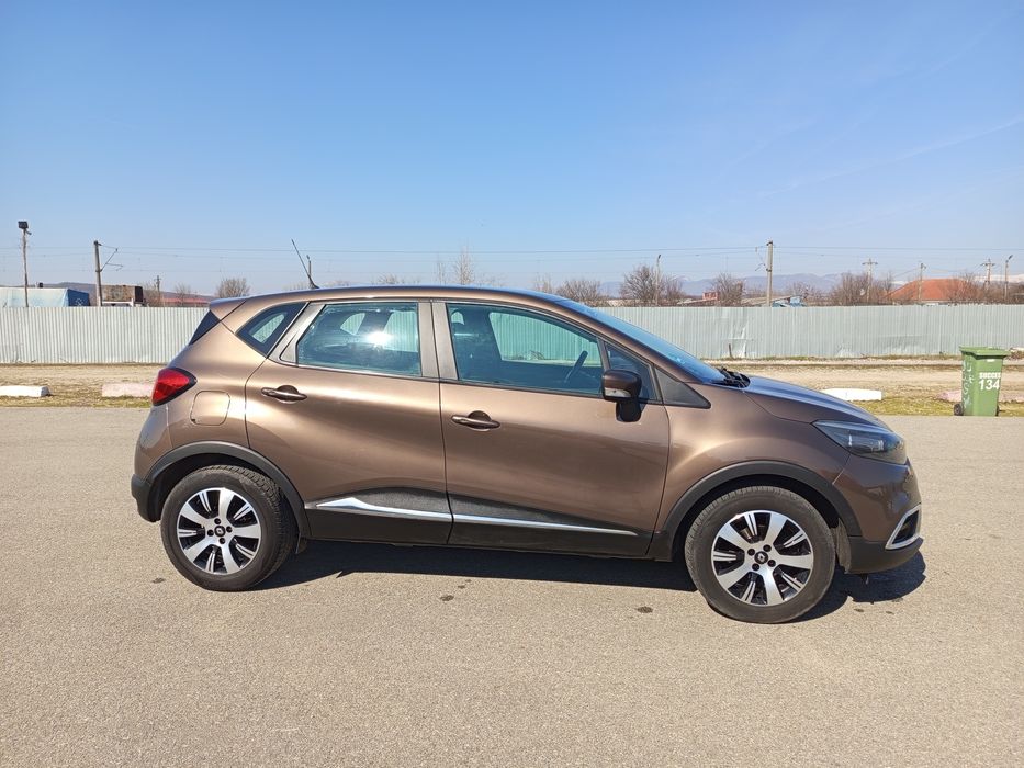 Renault  Captur.