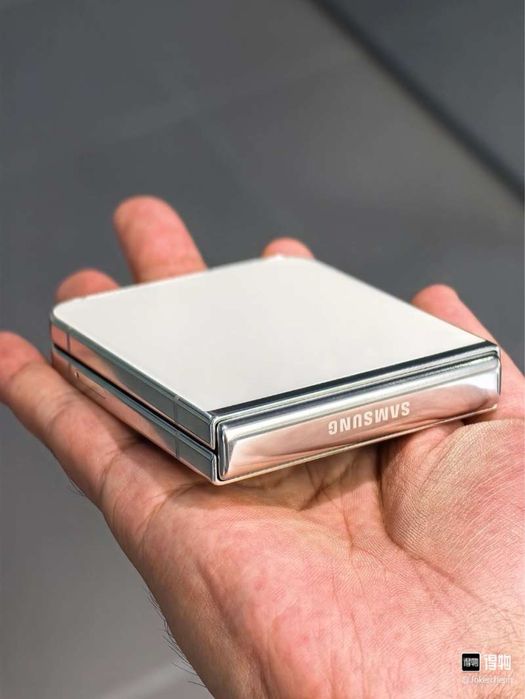 Samsung Galaxy Z Flip5