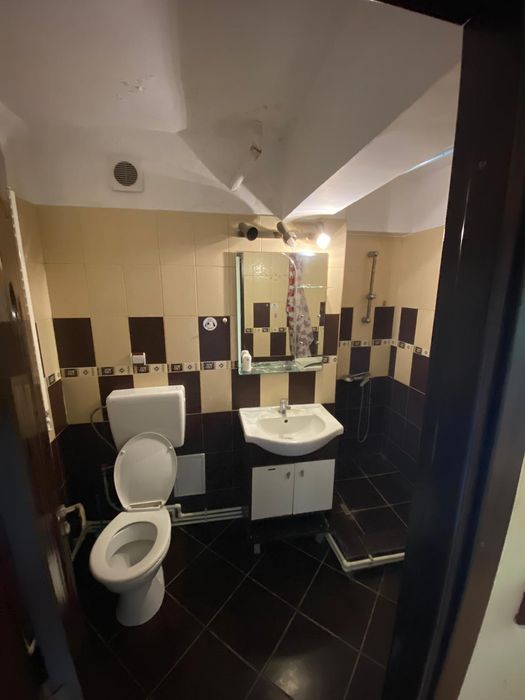 Apartament cu 2 camere zona centru toate utilitatile