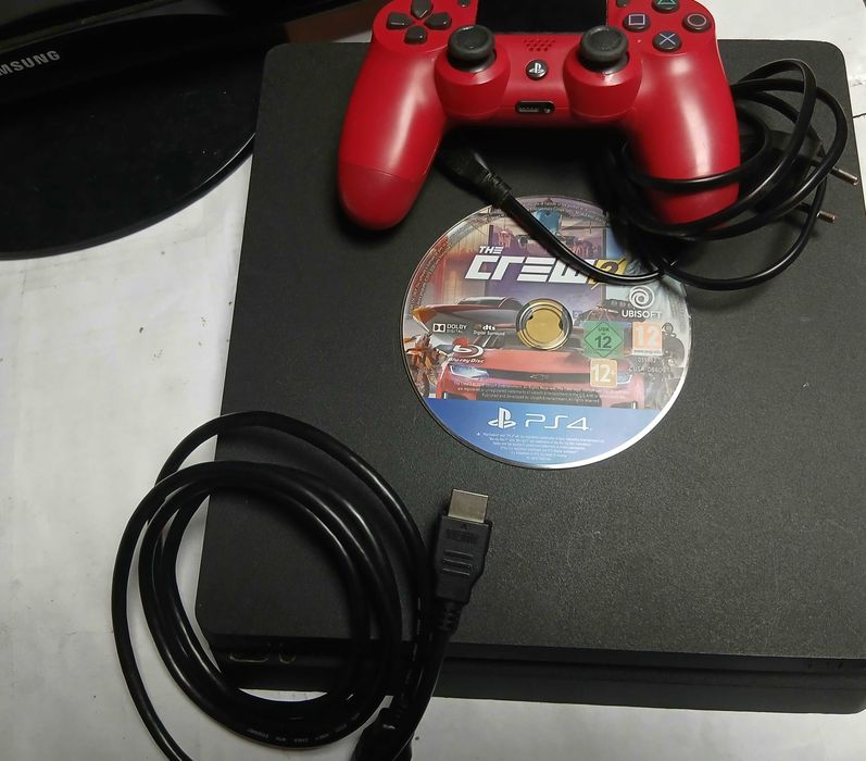 PlayStation 4 с контролер + игри