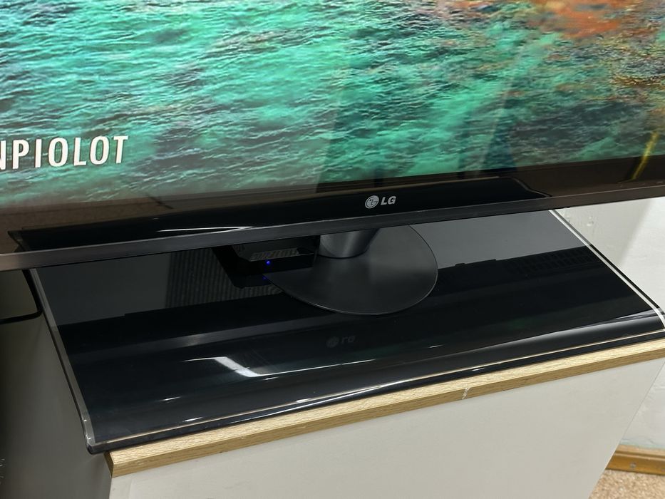 Телевизор LG 47" + Smart