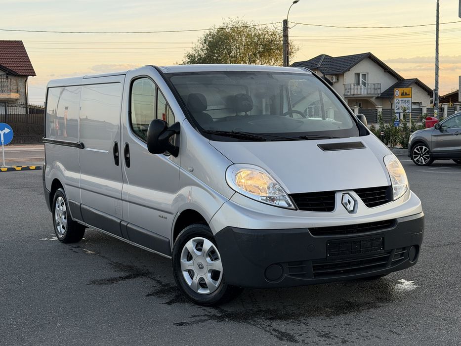 Renault Trafic 2014 / 2.0 D / 115 CP / Lung / Clima / Euro 5