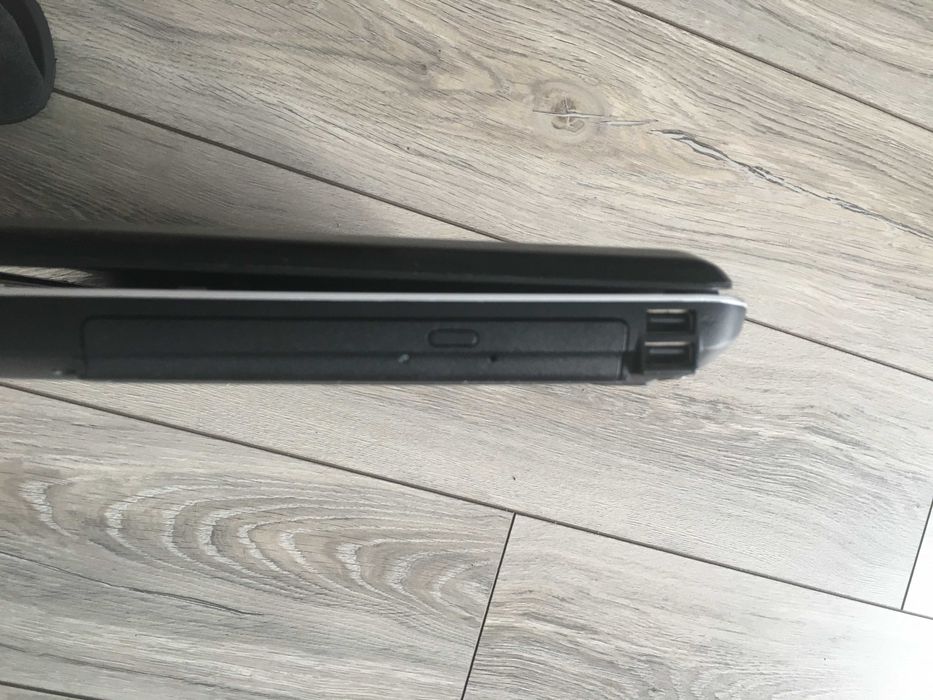 Samsung RV510 Възможност за добавяне на SSD 120GB + хард диска