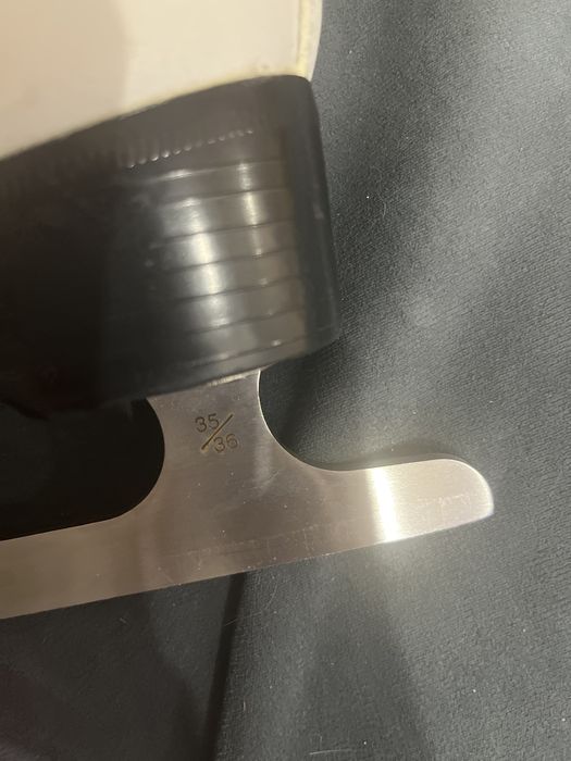 Продам фигурные коньки