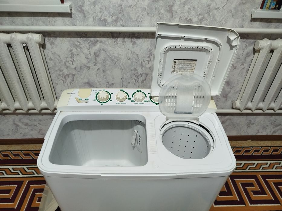 Продаю стиральную машину Midea 8 кг