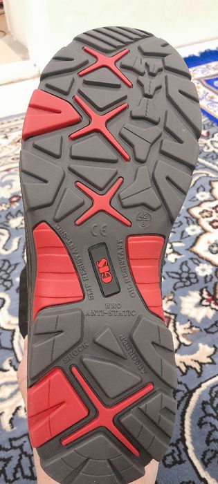 Продам утепленые рабочие сапоги