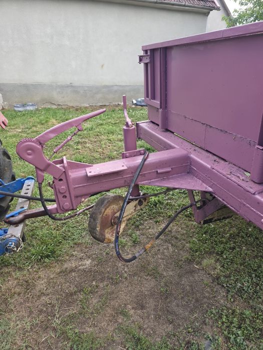 Vand remorca tractor basculabila