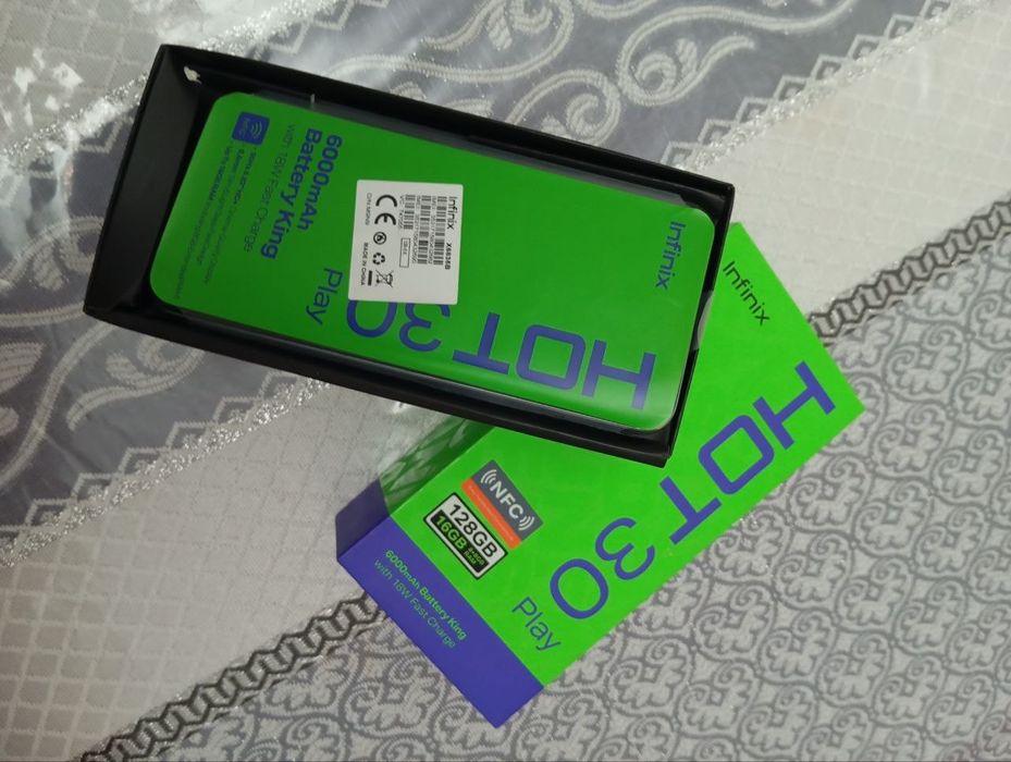 Infinix HOT 30Play. Network:4G/3G/2G. Memory:128GB+8GB(UP TO 16GB)