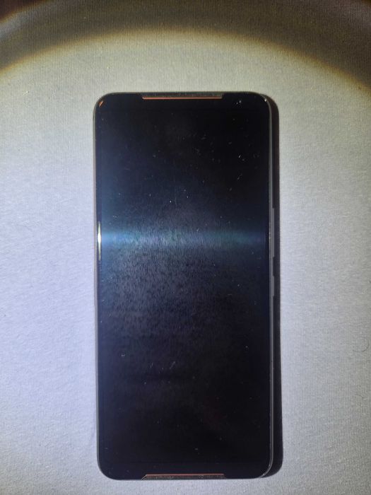 Vand Asus ROG Phone 2 cutie originala