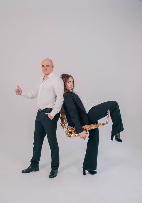 Саксофонист на праздник