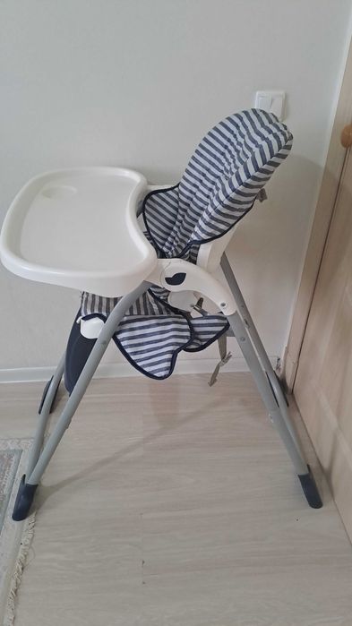 Детский столик для кормления