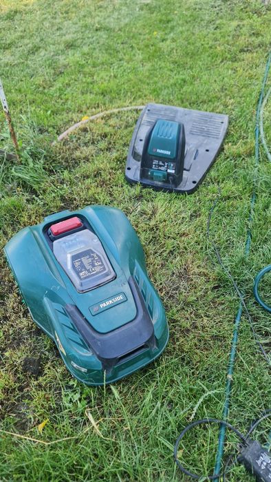 Robot tuns gazon iarba parkside PMRA 20LI B2