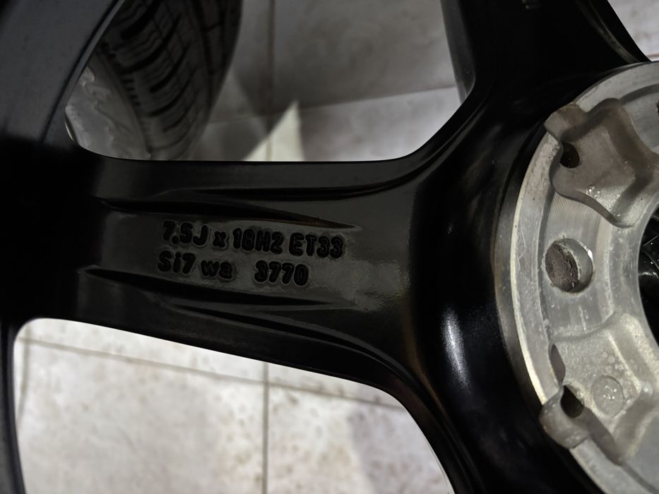 Jante Mercedes C Klasse 43 AMG W205 S205 Coupe W206 S206 W213 R18