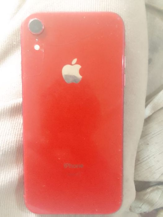iPhone xr 64г акб78 процентов