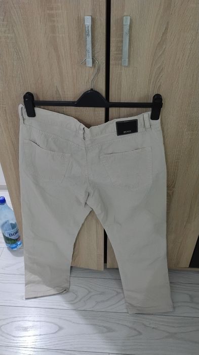 Blugi Hugo Boss albi