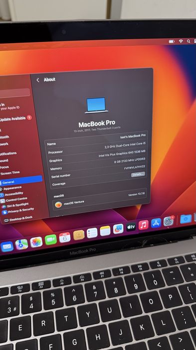 Macbook pro 13” 2017 i3