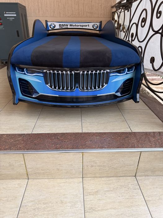 Продаётся кровать-машина BMW в отличном состоянии.
